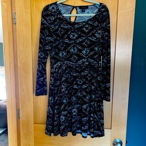 Karen Kane above the knee super cute dress!